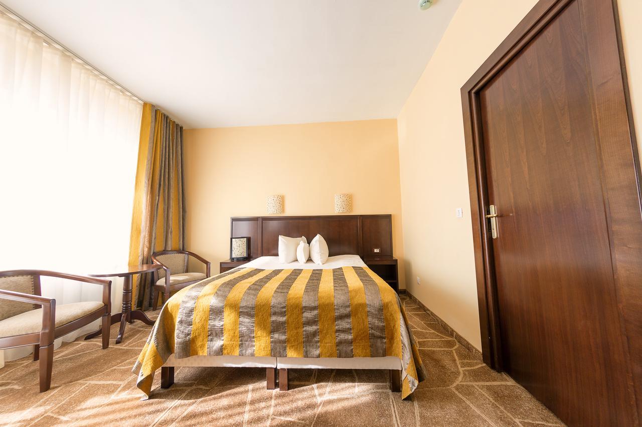 Hotel Parc Άλμπα Ιούλια Εξωτερικό φωτογραφία