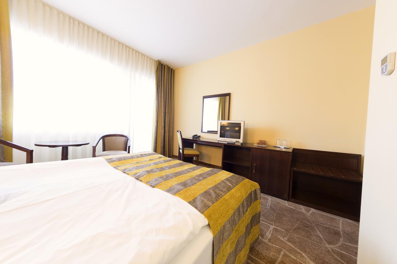Hotel Parc Άλμπα Ιούλια Εξωτερικό φωτογραφία
